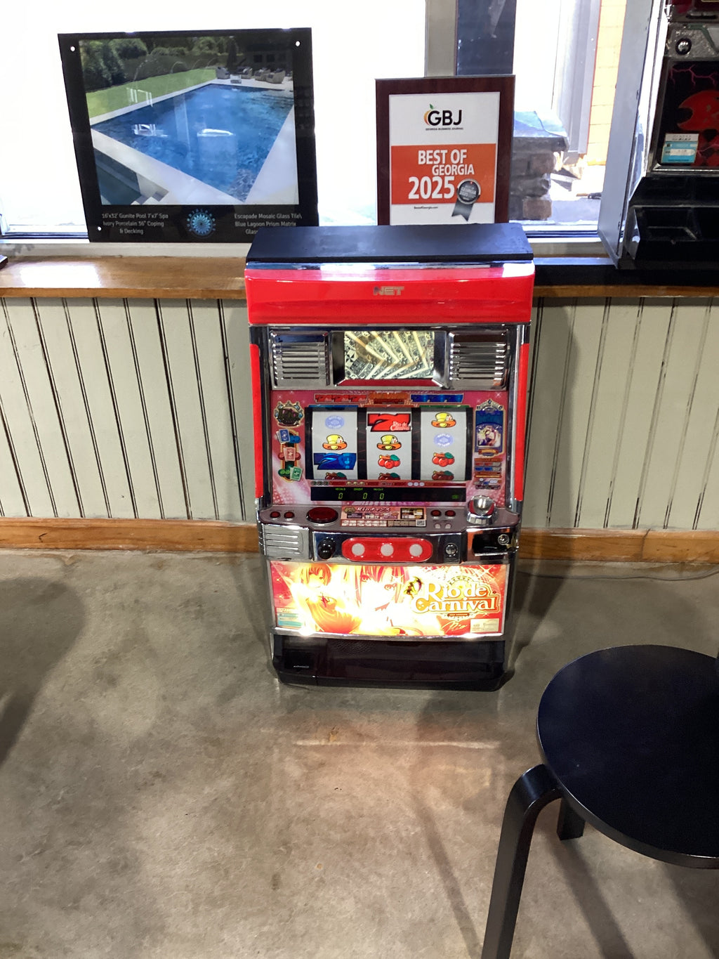 Slot